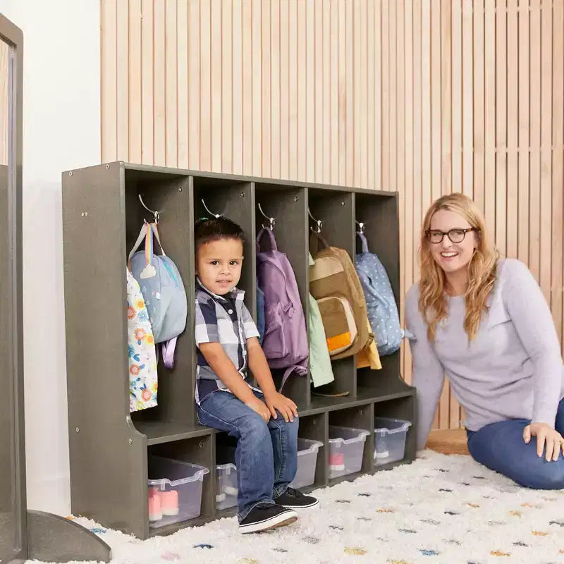 Armario con banco y 5 compartimentos frontales Streamline de 5 secciones para niños pequeños