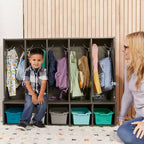 Armario con banco y 5 compartimentos frontales Streamline de 5 secciones para niños pequeños