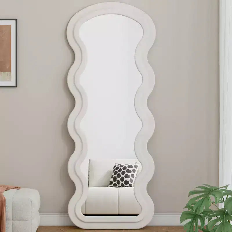 Espejo de cuerpo entero ondulado de franela – Diseño de madera acolchada suave, de pie o de pared, 160 cm, 3 colores