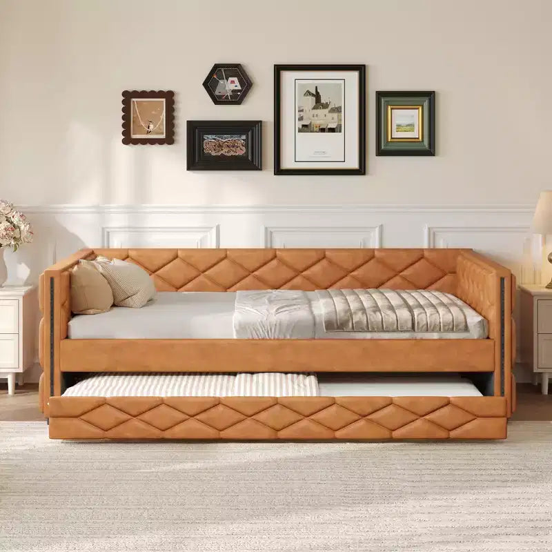 Sofá cama Full XL tapizado con nido – Estructura de pino, cuero de PU, reposabrazos con capitoné