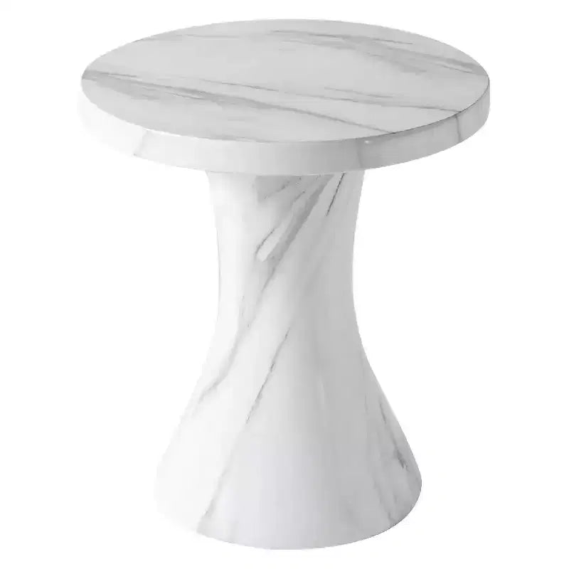 Isidra, mesa auxiliar redonda de fibra de piedra de 19 pulgadas con acabado inspirado en mármol y base de pedestal acampanada para salas de estar, patios o salones