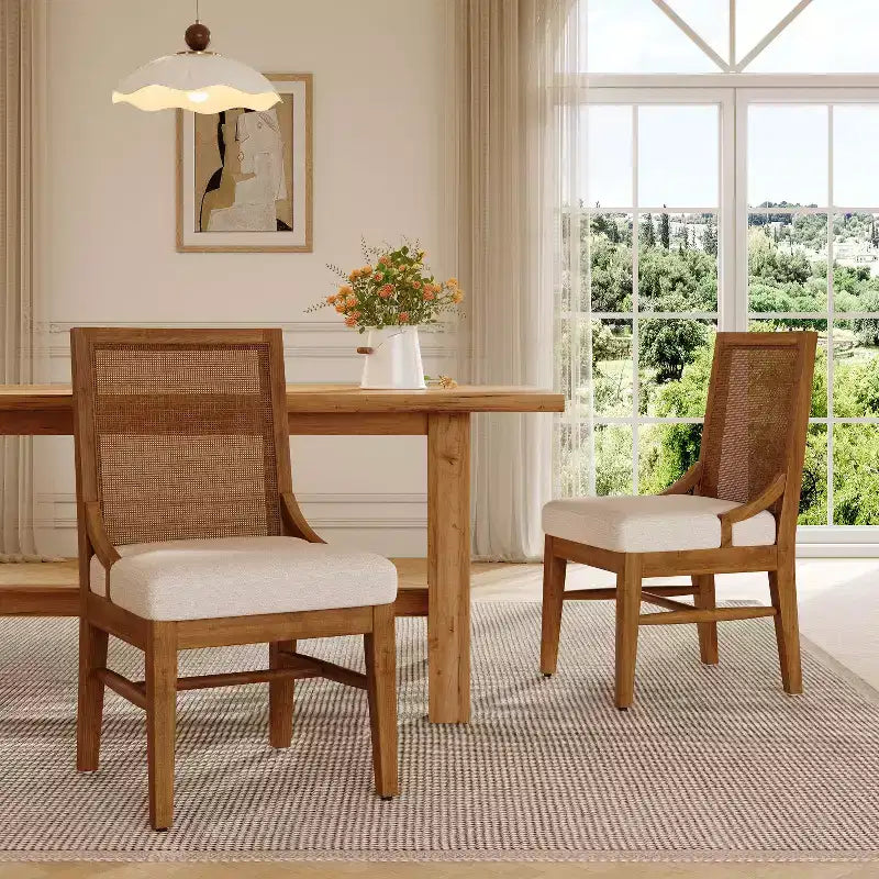 Sillas de comedor tapizadas de madera de caucho con respaldo de ratán – Juego de 2