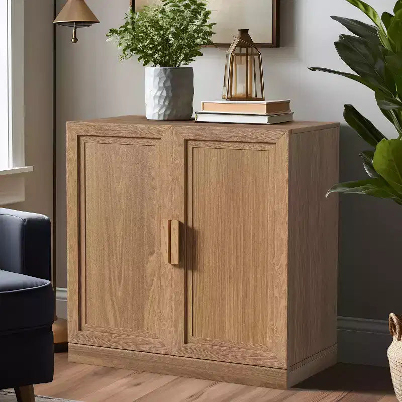 Aparador Moderno de 31" – 2 Puertas, Estante Ajustable, Madera Natural